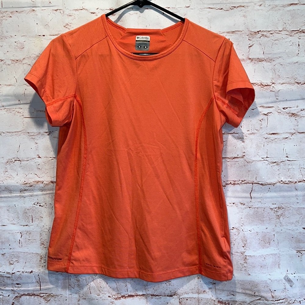 Columbia womens sportswear titanium Omni dry orange short sleeve top hiking Med